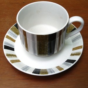 画像2: Midwinter "Queensberry" tea cup and saucer（貫入）