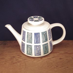 画像1: Ridgway "Ondine" teapot designed by Gerald Benney
