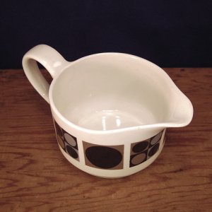 画像2: Midwinter "Focus" milk pitcher designed by Barbara Brown