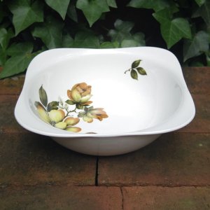 画像1: Midwinter "Magnolia" square bowl