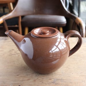 画像1: Pottery tea pot from Jersey Island