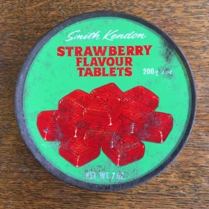 画像2: STRAWBERRY FLAVOUR TABLETS vintage tin