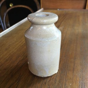 画像2: Antique stoneware bottle from England