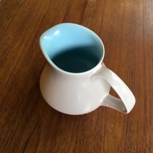 画像3: Poole Pottery "Sky Blue and Dove Grey" small milk pitcher