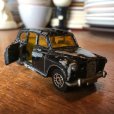 画像3: Vintage Corgi London Taxi toy car made in England (3)