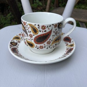 画像1: Midwinter "Paisley" tea cup and saucer by Jessie Tait