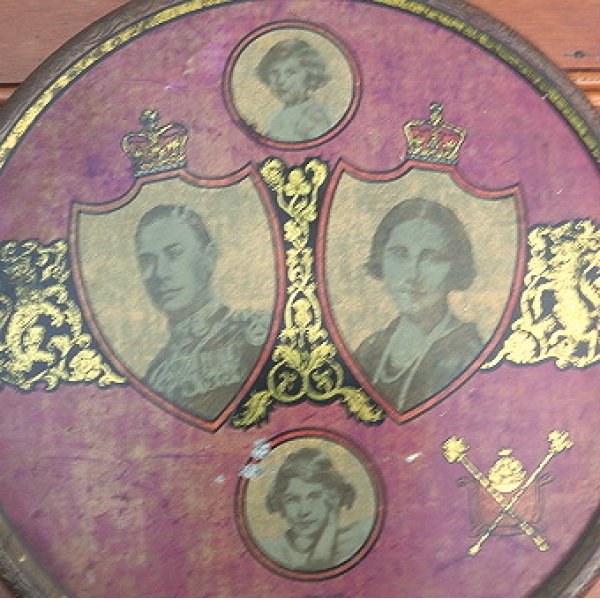 画像2: Royal Family old tin (2)