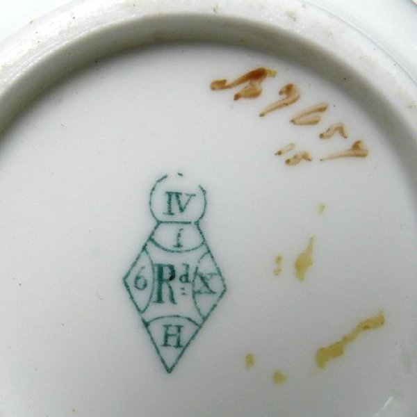 画像4: old victorian "Ivy leaf" tea cup and saucer (4)
