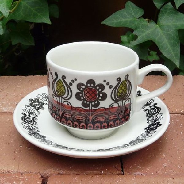 画像1: Broadhurst "Romany" tea cup and saucer (1)