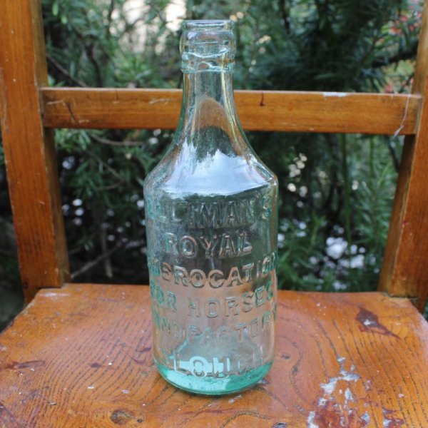 画像1: old glass bottle (1)