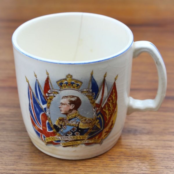 画像1: King Edward VIII crowned 1937 mug (1)