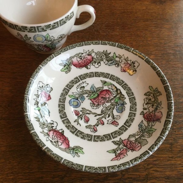 画像2: Johnson Brothers vintage "Indian Tree" tea cup and saucer (2)