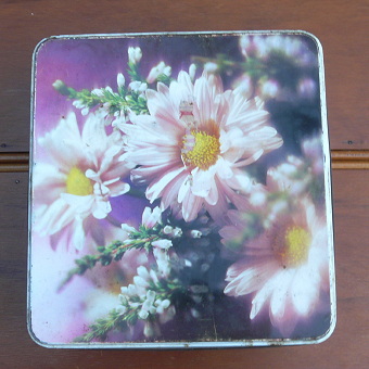 画像: "Flower" old tin