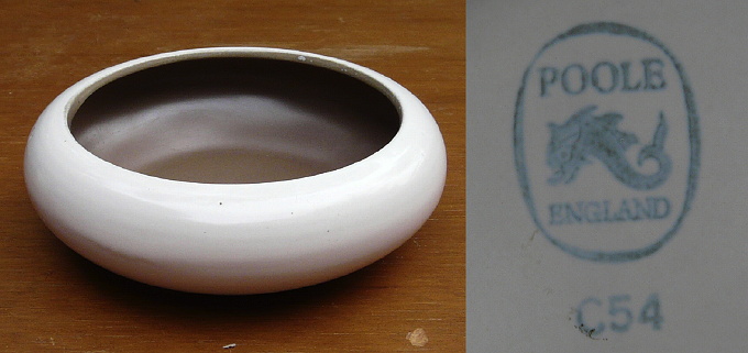 画像: Poole Pottery "Mushroom and Sepia" small dish/bowl